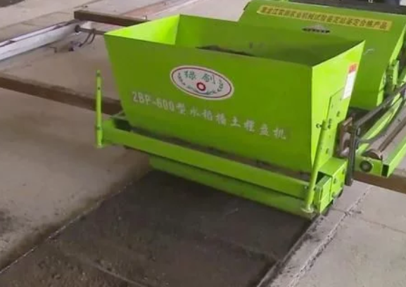 東北小伙發(fā)明水稻育秧機，效率提升50倍，可節(jié)省200個工人