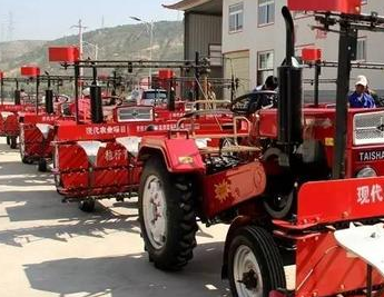 &ldquo;農(nóng)機(jī)云課堂&rdquo; 讓培訓(xùn)防疫兩不誤